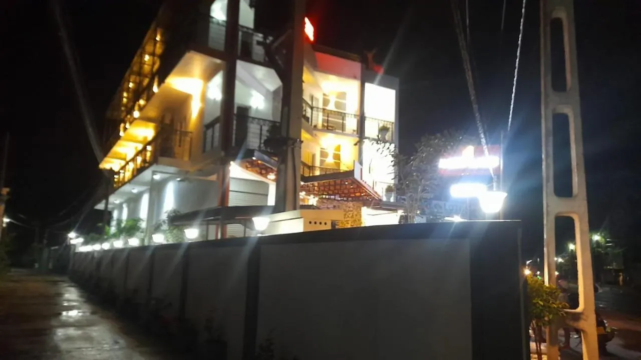 Ivory Laze Hotel location