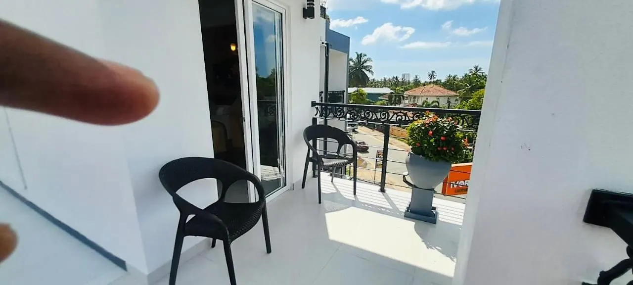 Ivory Laze Hotel Negombo