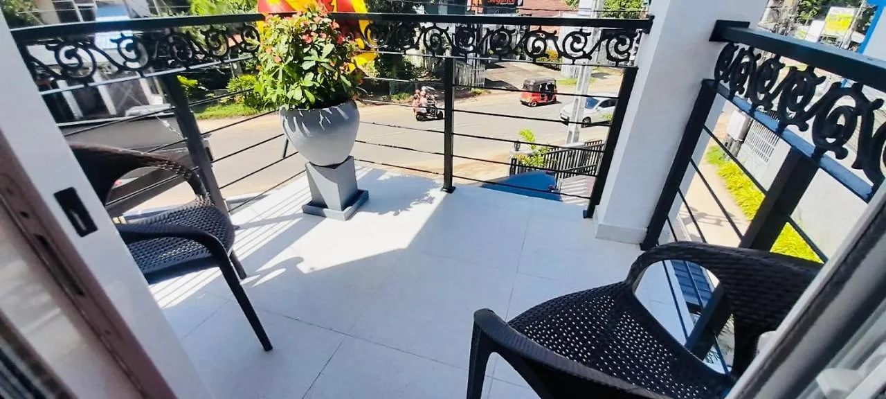 Ivory Laze Hotel Negombo 0*,