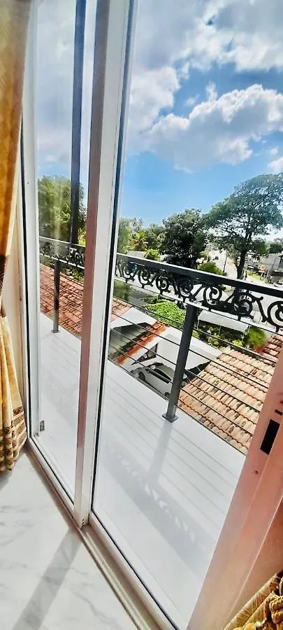 Ivory Laze Hotel Negombo Guest house