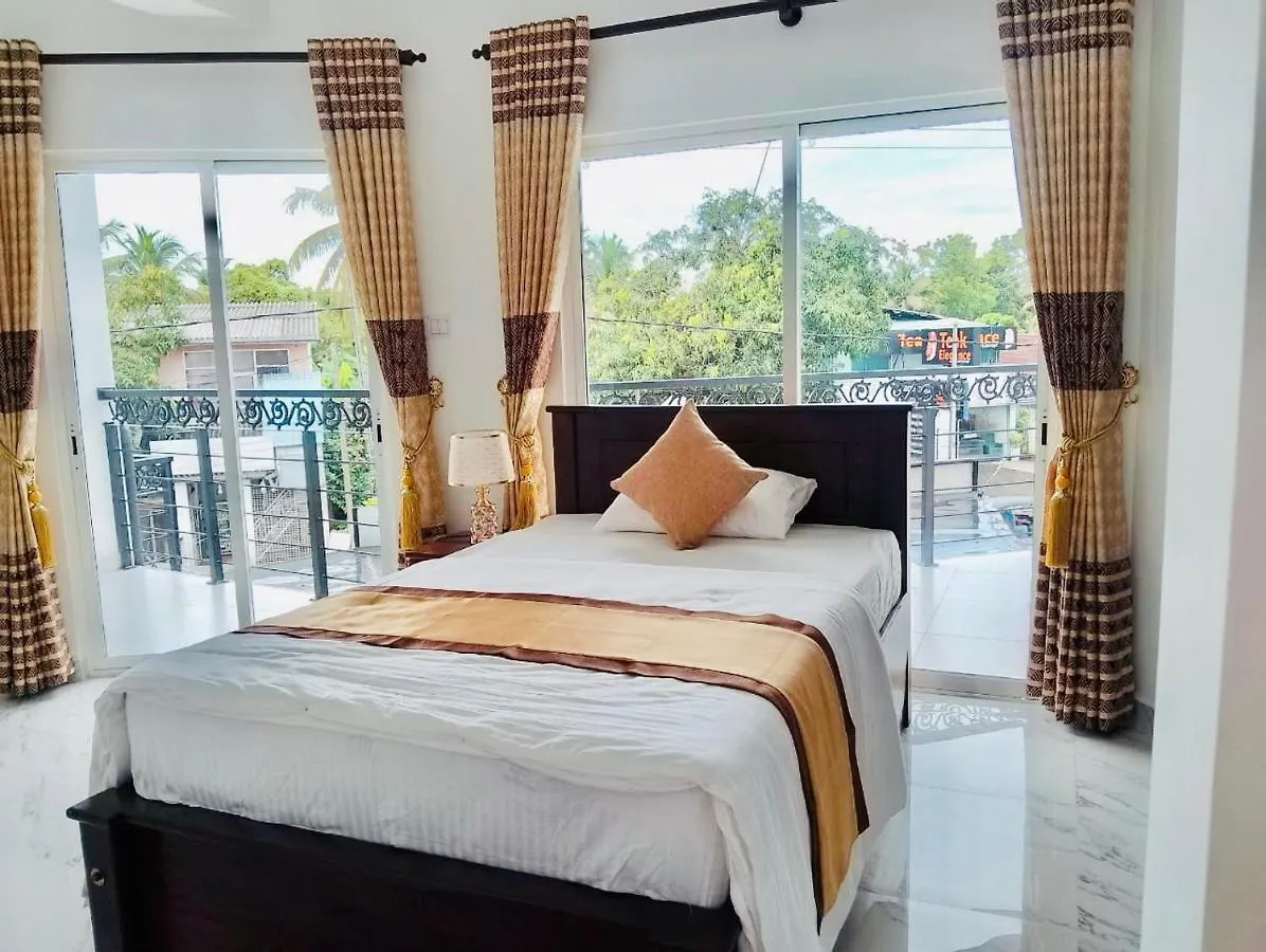 Ivory Laze Hotel Negombo Guest house
