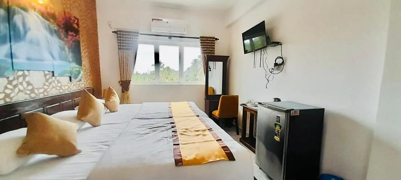Ivory Laze Hotel Negombo 0*,  Sri Lanka